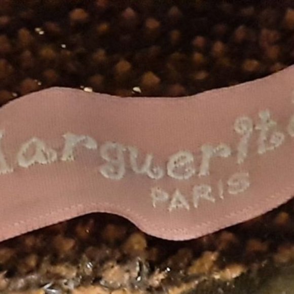 MARGUERITE, Paris | Brown Cap - Picture 13 of 14